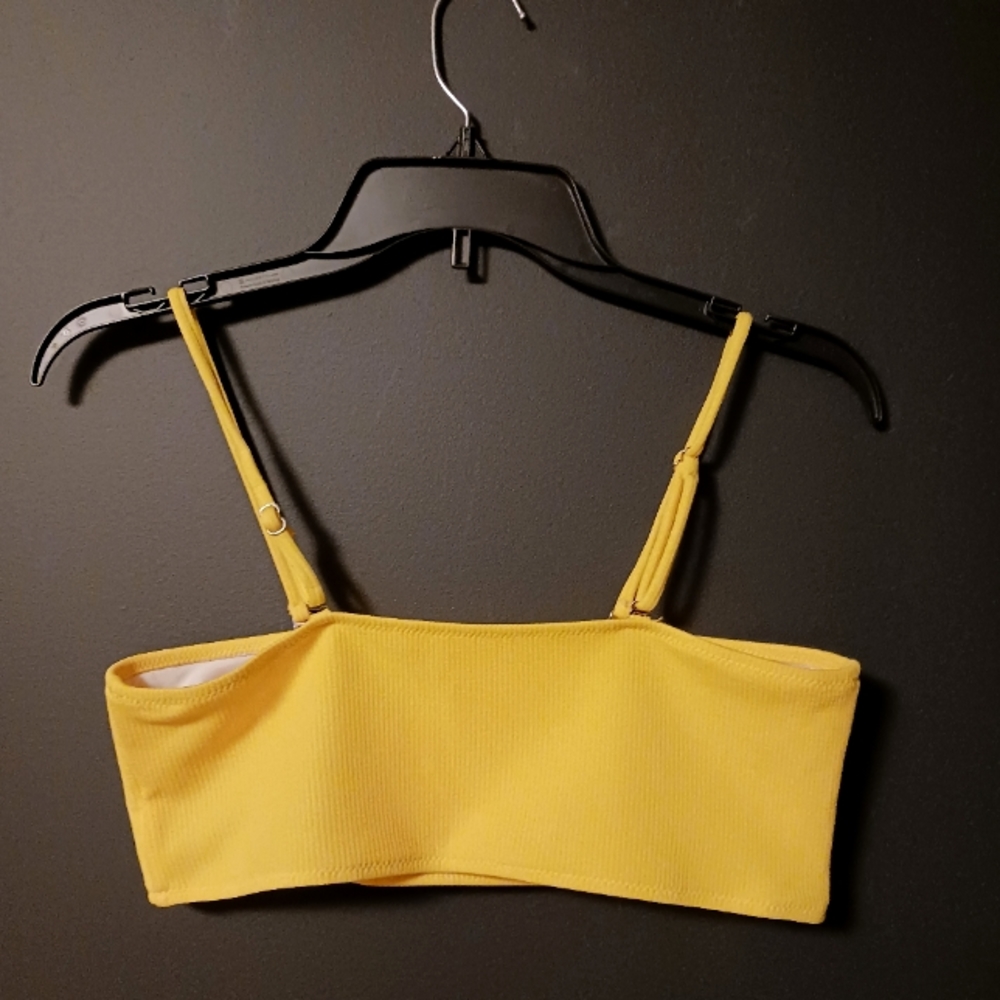 Yellow bathing suit top 💛